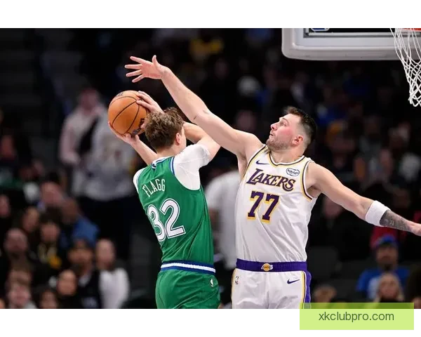 湖人全队互换球衣欢乐训练 东詹带头笑声不断 雷迪克透露卢卡对禁赛感到失望 湖人全队互换球衣欢乐训练 东詹带头笑声不断 雷迪克透露卢卡对禁赛感到失望